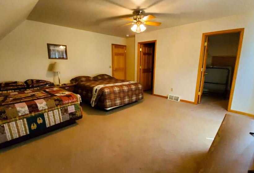 침실 3개 주택, Jasper Ridge Inn Ishpeming