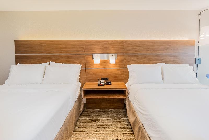 اتاق استاندارد با تخت بزرگ برای معلولان, La Quinta Inn & Suites By Wyndham Texas City I 45