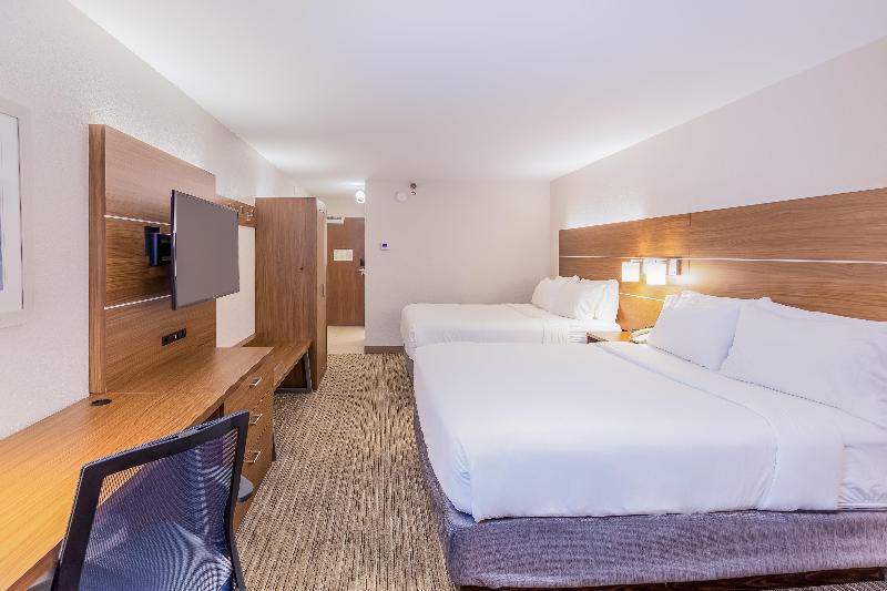 اتاق استاندارد با تخت بزرگ برای معلولان, La Quinta Inn & Suites By Wyndham Texas City I 45