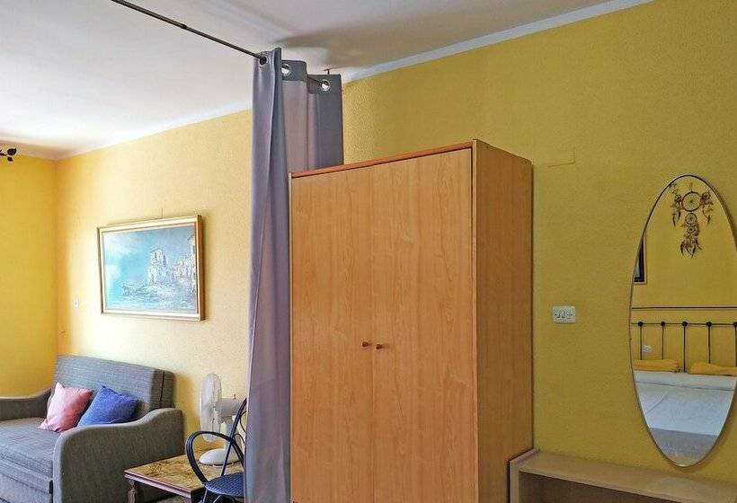 Standart Stüdyo, Apartamentos Voramar 3000