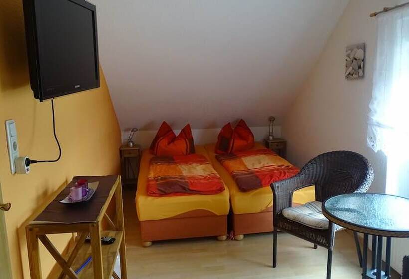Номер Стандарт, Gästezimmer & Ferienwohnung Berge