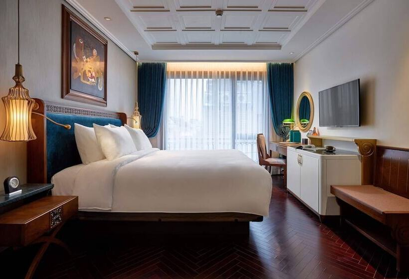 سوییت جونیور, Peridot Grand Luxury Boutique