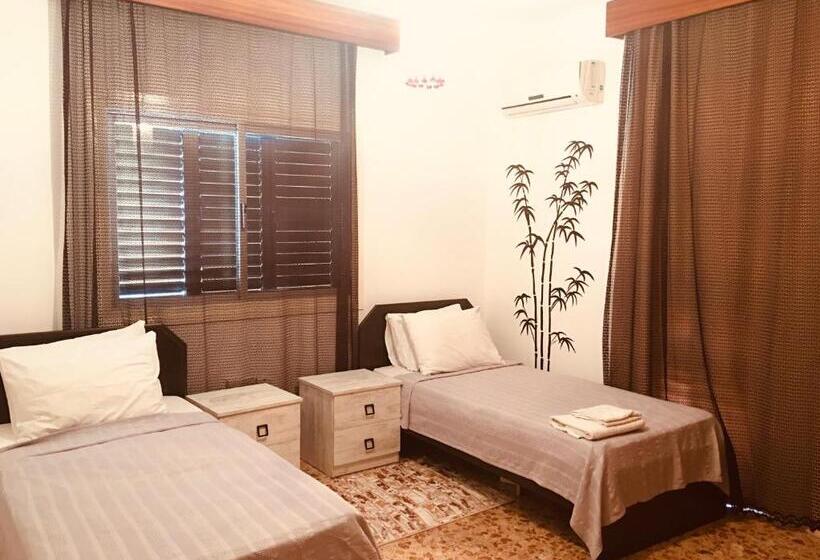 Economy Triple Room, Enter Hostel