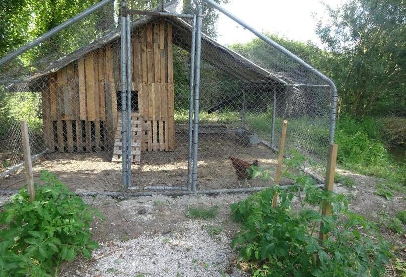 标准间, La Ferme De L Isle Et Sa Roulotte