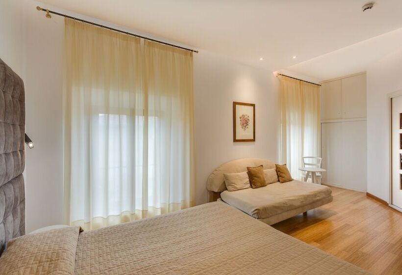 اتاق استاندارد سه نفره, Albergo Chiusarelli