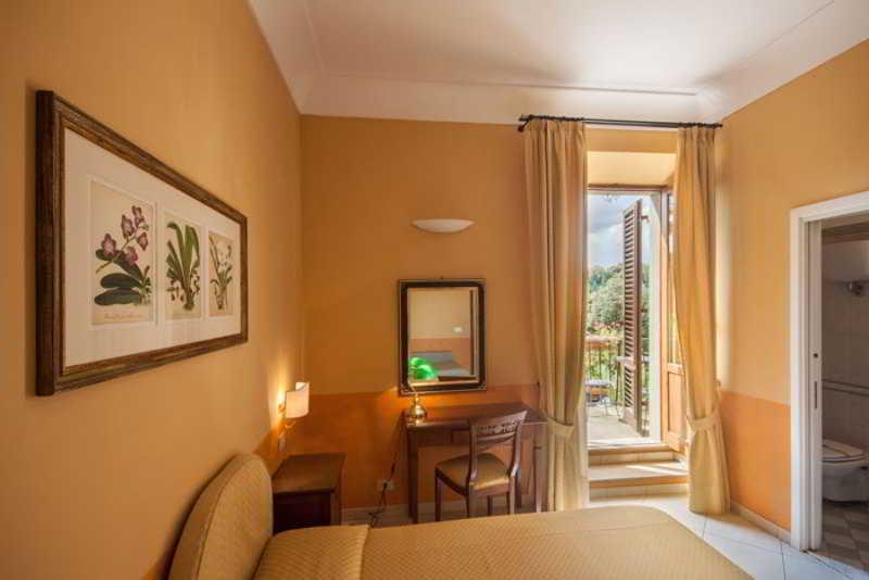 اتاق استاندارد یک نفره, Albergo Chiusarelli