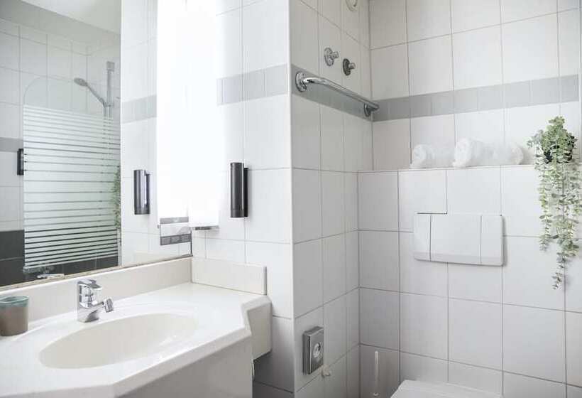 Номер Стандарт, Achat Hotel Heppenheim