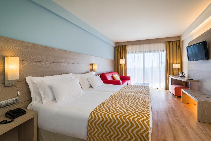 Habitación Familiar, Barceló Margaritas