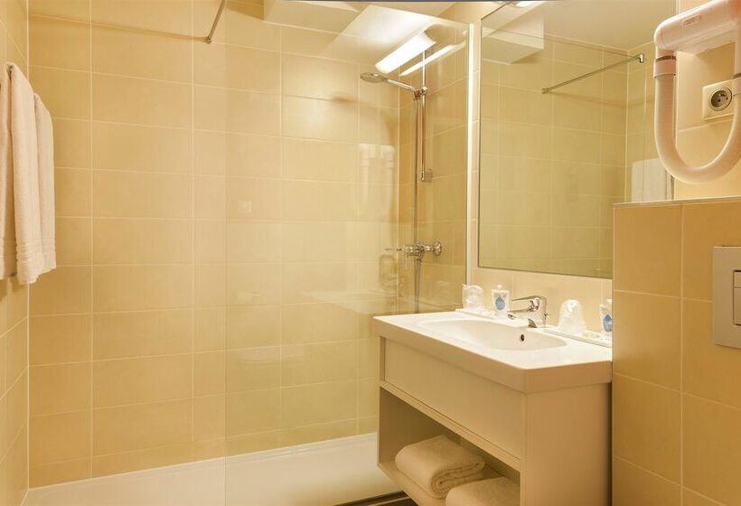 Номер Стандарт Двуспальная Кровать, Kyriad Hotel Strasbourg Lingolsheim
