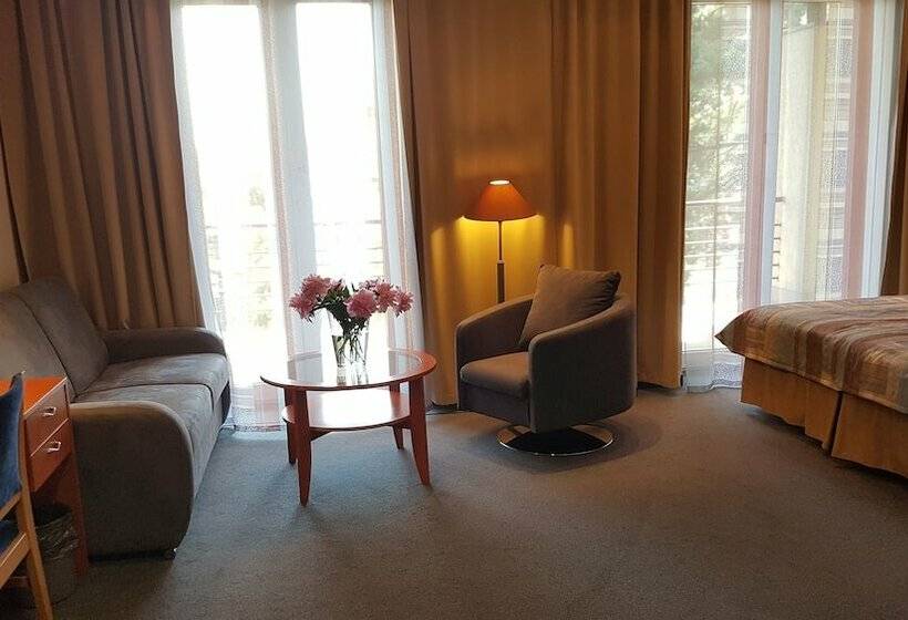 Junior Suite, Perkuno Namai