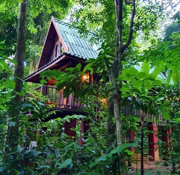 Семейное Бунгало, Our Jungle House