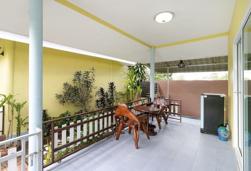 高级大房间, Oyo 953 Tawan Resort
