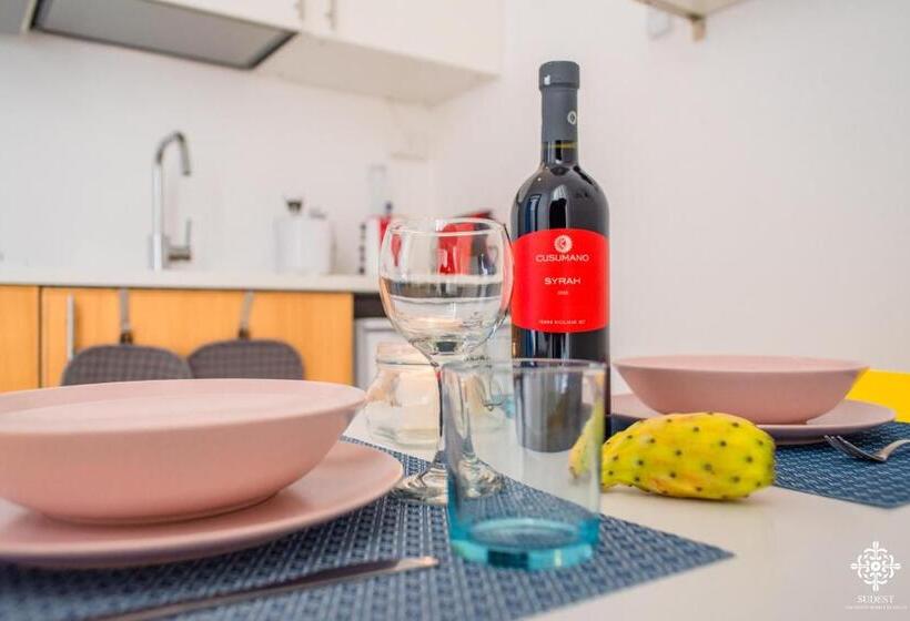 1 Schlafzimmer Apartment mit Balkon, Le 4 Perle Apartments
