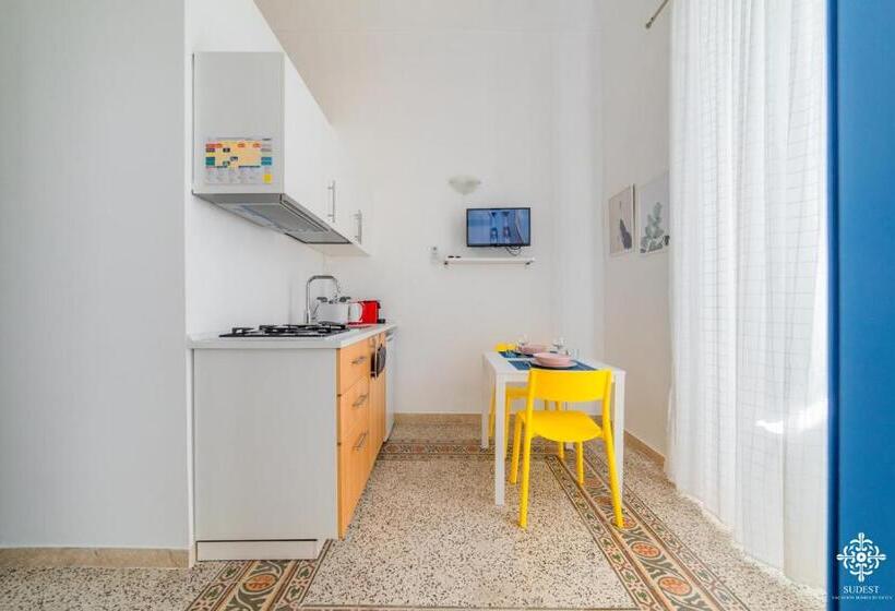 1 Schlafzimmer Apartment mit Balkon, Le 4 Perle Apartments
