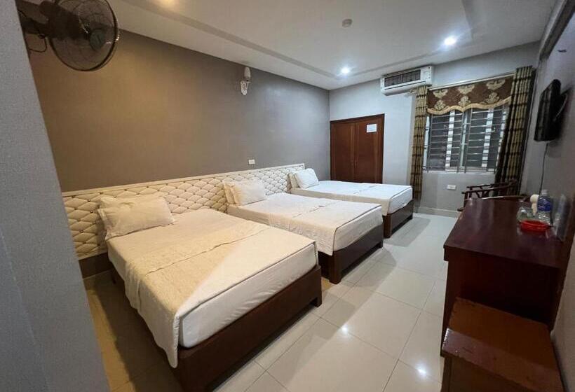 اتاق ساده سه‌ نفره, Hoang Ngan 1 Hotel   Tp. Vinh