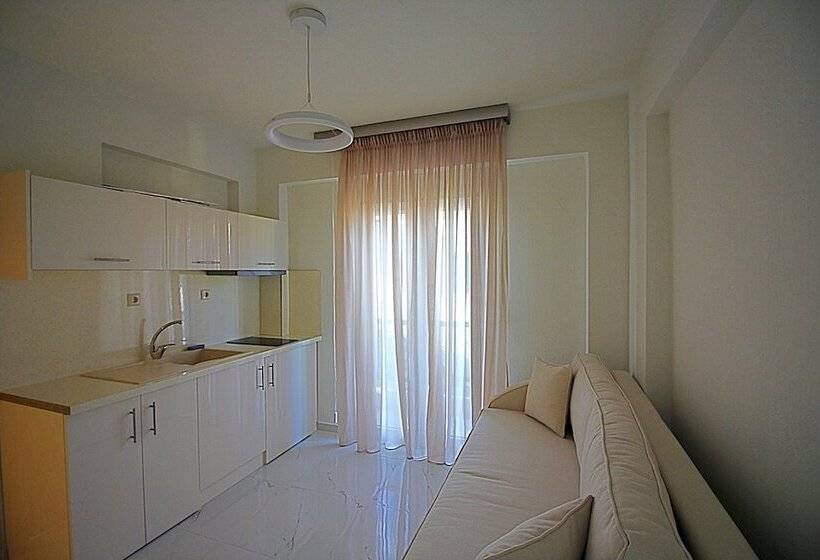 Полулюкс, Imagine Luxury Suites