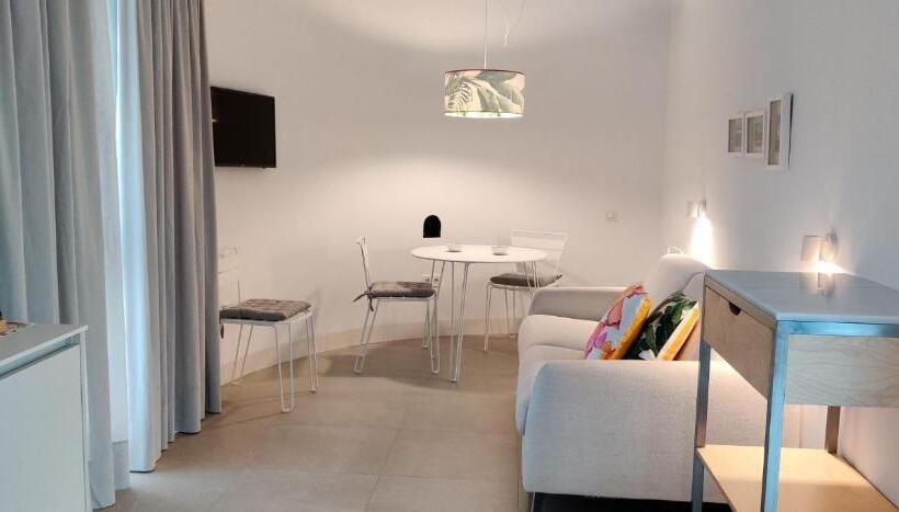 آپارتمان 1 خوابه همکف, Apartamentos Y Estudios Céntricos Conil Home Suite