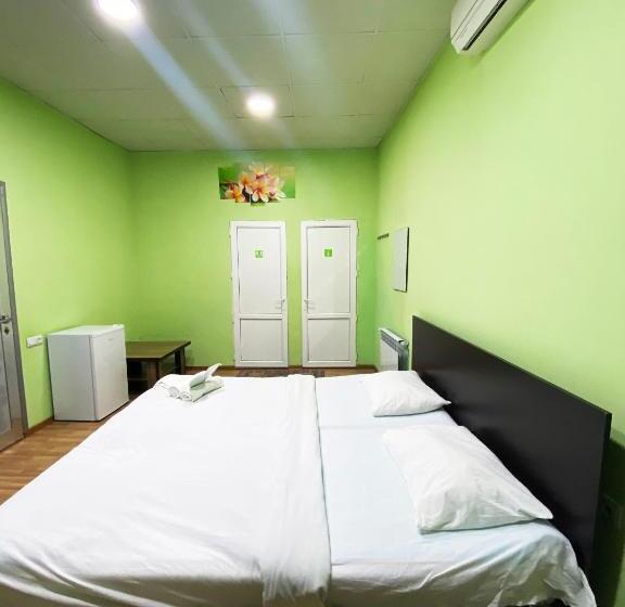 클래식 4인 룸, Domino Yerevan Hostel