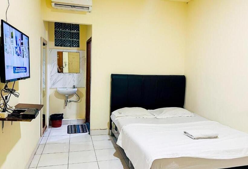 חדר סטנדרט, Taisir Residence Near Palmerah Mitra Reddoorz