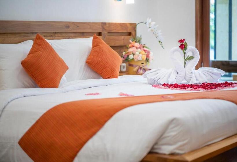 سوییت, The Salila Beach Resort