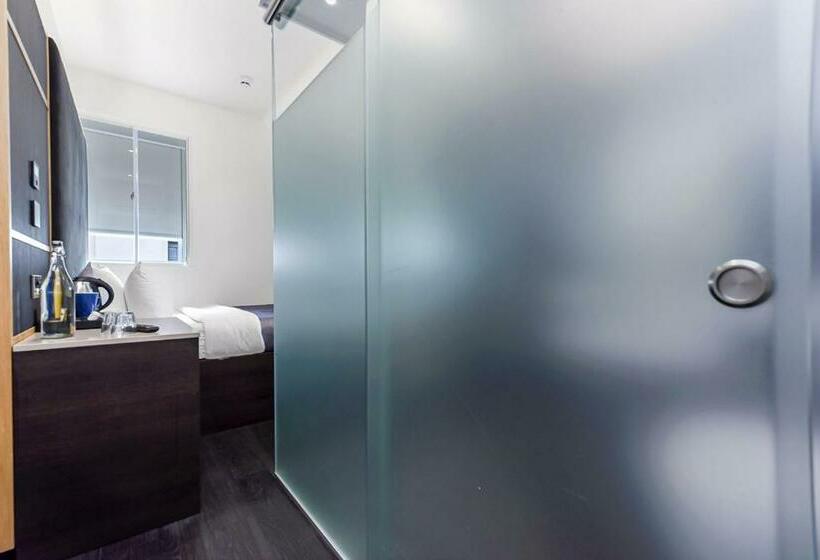 Номер Стандарт, The Z Hotel Trafalgar