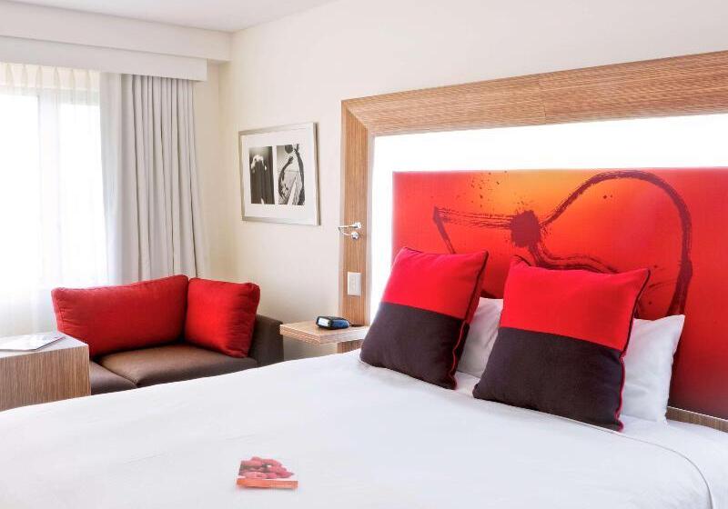 디럭스 룸 킹사이즈 침대, Novotel Sydney Olympic Park