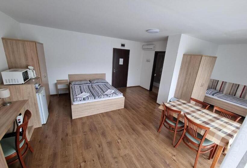Четырехместный Номер Стандарт, ádám Apartmanház