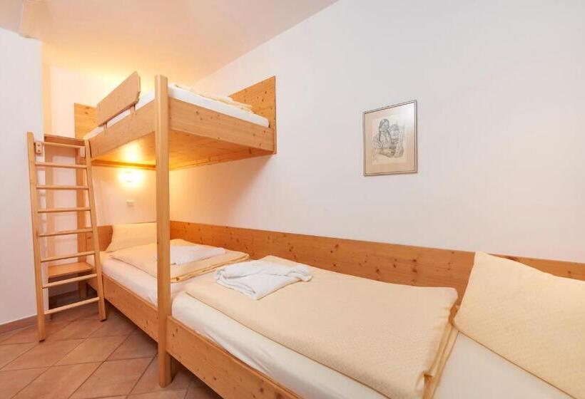 Апартаменты 2 Спальни с Балконом, Appartement Hotel Sonneck