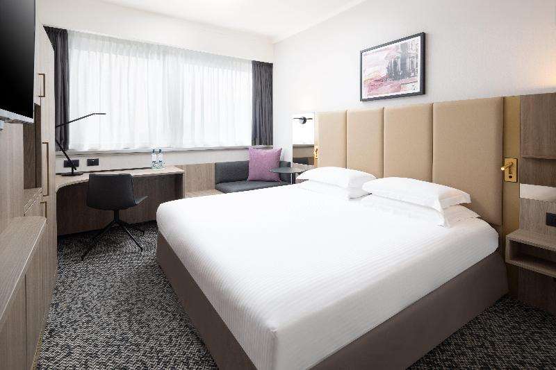 Стандартный Номер Кровать Кинг, Crowne Plaza Milan Linate, An Ihg