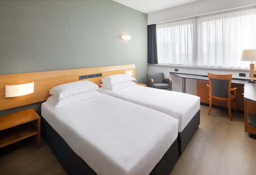 Номер Стандарт, Crowne Plaza Milan Linate, An Ihg