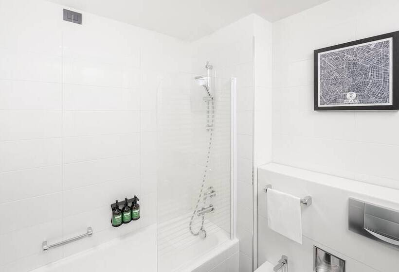 Номер Премиум, Crowne Plaza Milan Linate, An Ihg