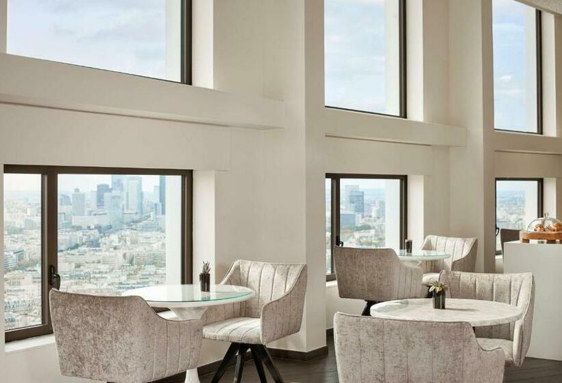 اتاق کلاب, Hyatt Regency Paris Etoile