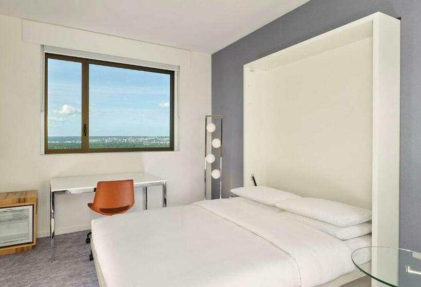 سوئیت با تخت بزرگ, Hyatt Regency Paris Etoile