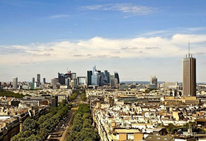 اتاق خانوادگی, Hyatt Regency Paris Etoile