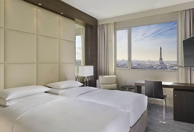 اتاق استاندارد با چشم‌انداز, Hyatt Regency Paris Etoile