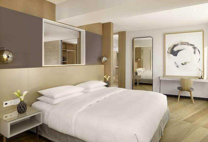 سوئیت پرزیدنت, Hyatt Regency Paris Etoile
