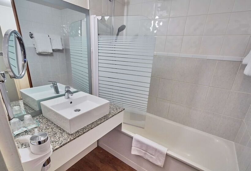 Номер Стандарт, Kyriad Prestige Beaune Le Panorama