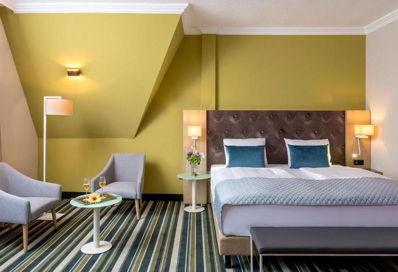 Трехместный Номер Superior, Leonardo Hotel Budapest