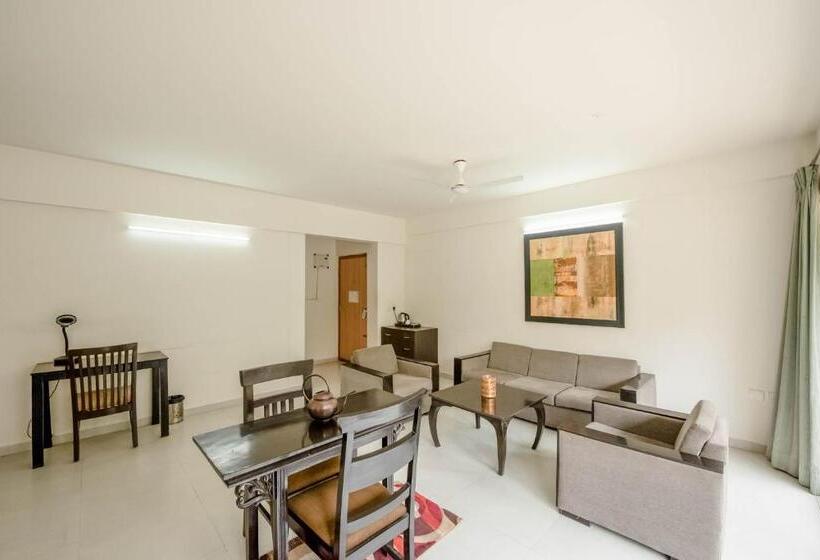 Люкс, The Altruist Business Stays Bellandur 1