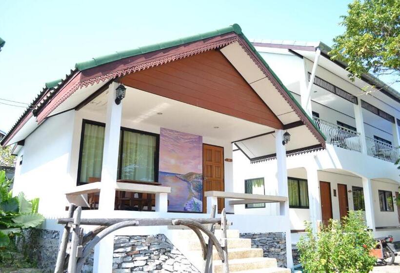 חדר סטנדרט לארבעה, Benjaporn Bungalow