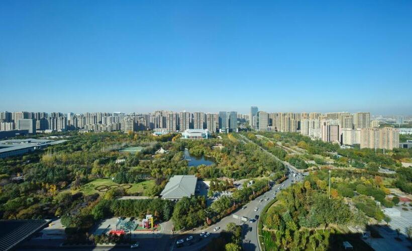 Номер Deluxe Вид на Парк, Intercontinental Xi An North, An Ihg