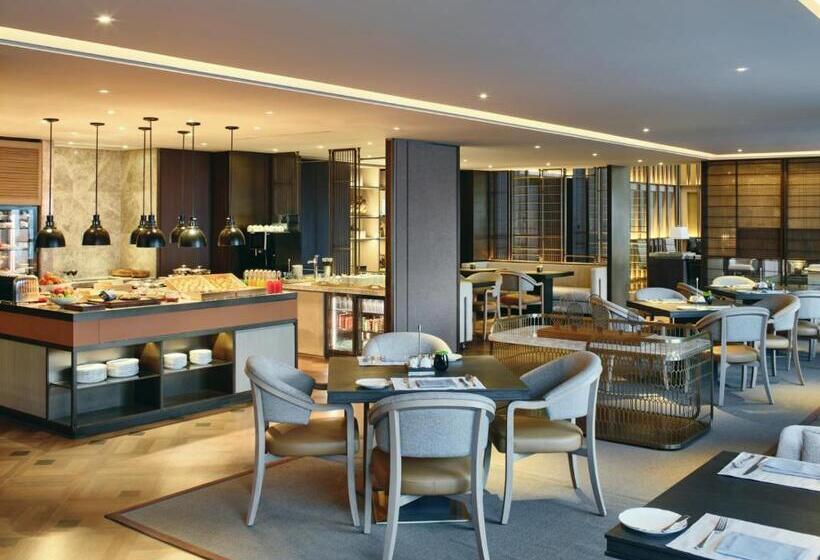 Номер Executive, Intercontinental Xi An North, An Ihg