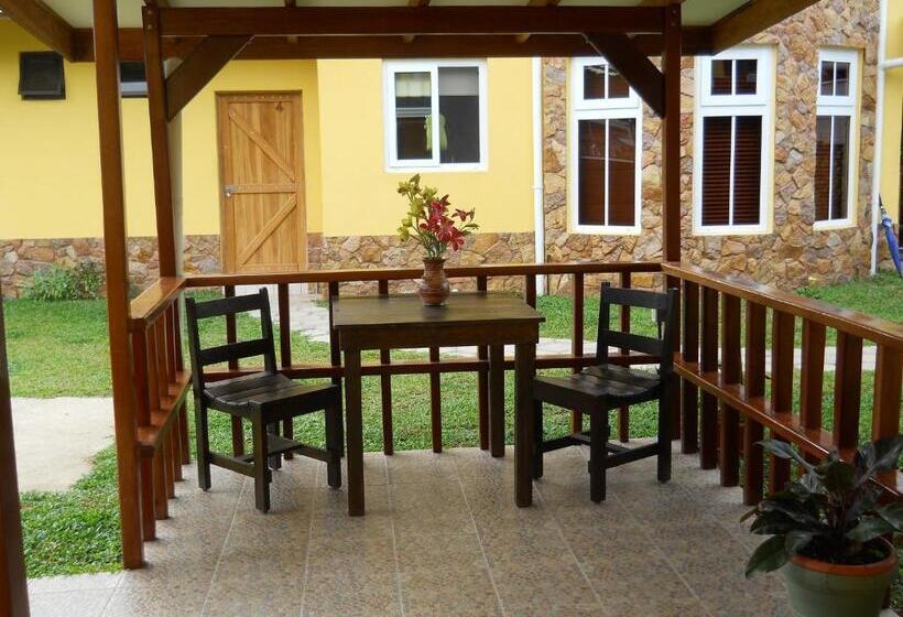 Апартаменты 1 Спальня, Marfi Inn