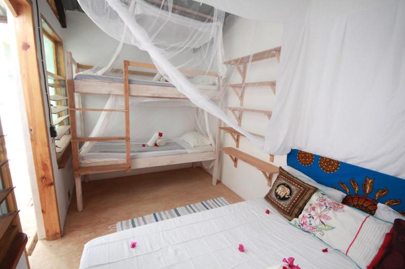 Economy Quadruple Room, Sunset View Tofo