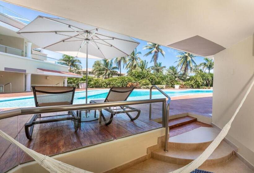 Swim-up suite, Moon Palace Cancun  All Inclusive