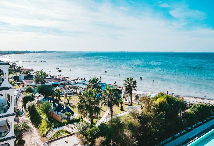 اتاق استاندارد چهار تخته با چشم‌انداز دریا, Rosa Beach Thalasso and Spa