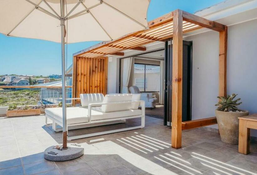 Пентхаус Люкс, Cliff Lodge