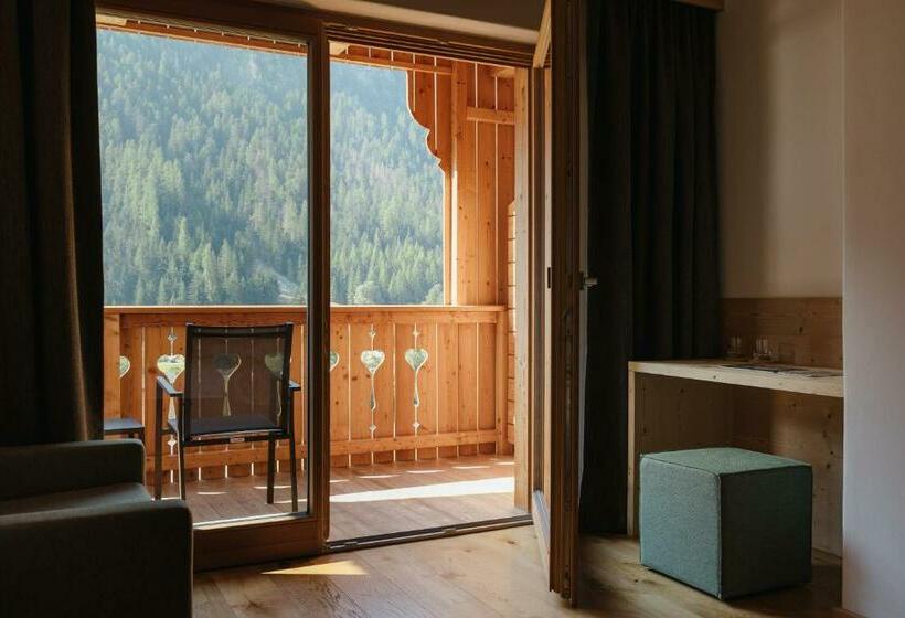 Номер Стандарт с Балконом, Berghotel Sanví
