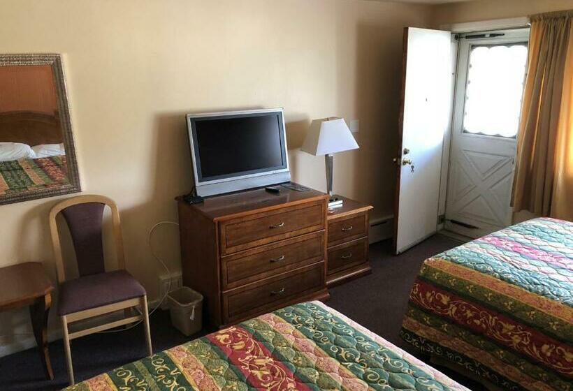 Номер Стандарт 2 Двуспальные Кровати, Angola Motel