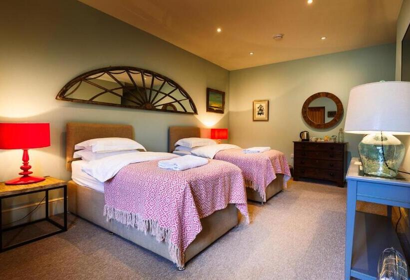 Номер Стандарт Вид на Сад, Chippenham Park Garden Rooms